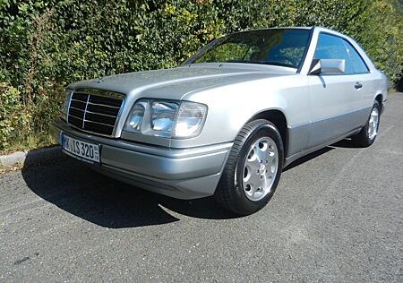 Mercedes-Benz E 320 Coupé, 5-Gang, 120.000km