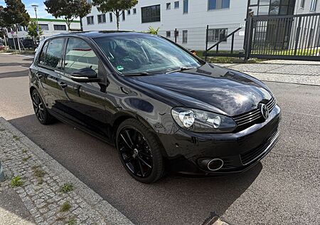 VW Golf gebraucht kaufen VW Golf Volkswagen 1.4 TSI DSG Highline Motor überholt