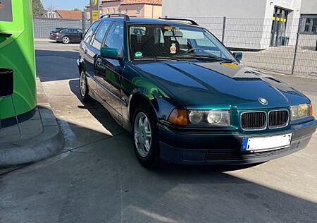 BMW 318i touring