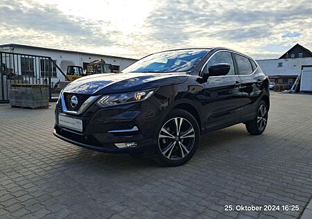 Nissan Qashqai N-Connecta 1.3 16V KAT Metallic Automati