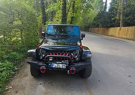Jeep Wrangler Unlimited Sahara 2.8 CRD Autom. Sahara