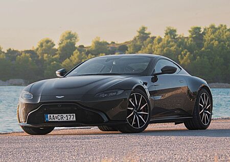 Aston Martin Apple CarPlay, PPF wrap, premium audio, etc.
