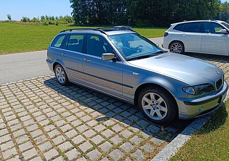 BMW 325i touring -