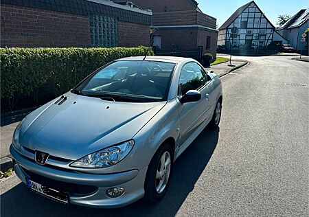 Peugeot 206 CC Platinum 110 Platinium / TÜV NEU