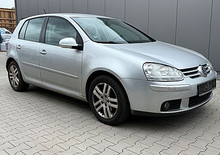 VW Golf Volkswagen V Lim. Tour
