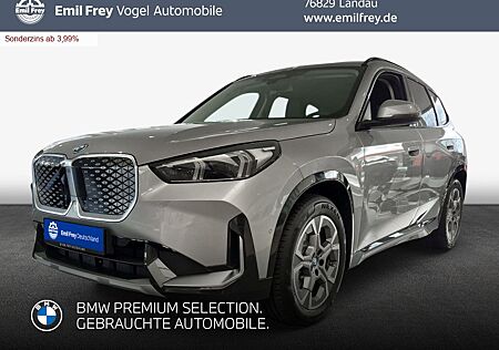 BMW iX1 xDrive30 xLine