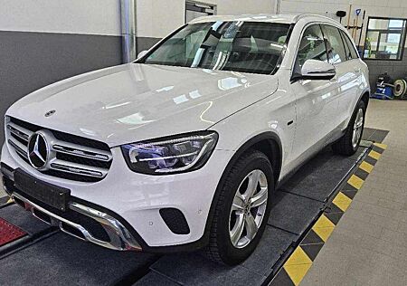 Mercedes-Benz GLC 300 GLC 300de 4Matic 1. Hand AHK ACC LED