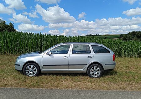 Skoda Octavia Combi 2.0 TDI PD DPF DSG Elegance El...