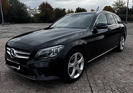 Mercedes-Benz C 220 d T 9G. Autom. AHK, pano, Ambi, CarPlay