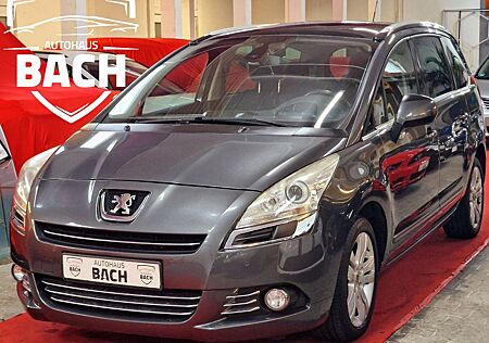 Peugeot 5008 Allure*SHZ*PDC*NAVI*PANO*7.SITZE