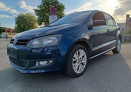 VW Polo Volkswagen V Life