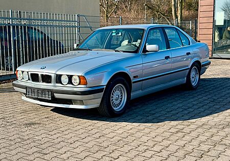 BMW 525i Limo Edition ZD Klimaautomatik Servo 2.Hand