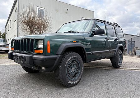 Jeep Cherokee Limited 4.0 4x4 Autom. Tüv 2028