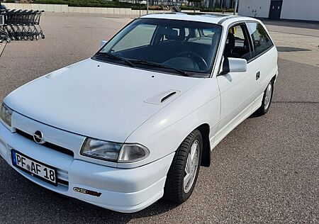 Opel Astra GSI 16V 1,8 92 kw