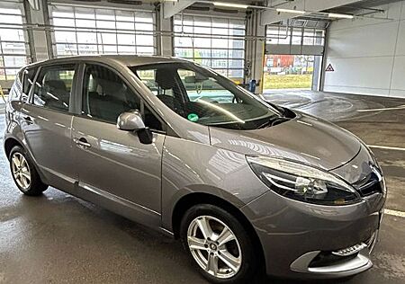 Renault Scenic Paris 1.6 16V 110 Paris