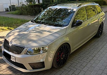 Skoda Octavia 2.0 TSI RS Combi KW V2 R600 330PS TÜV