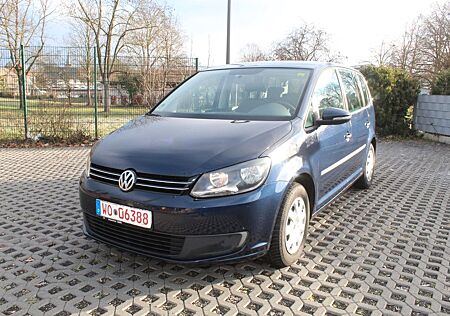 VW Touran Volkswagen 1.6 TDI Trendline BlueMotion Technology