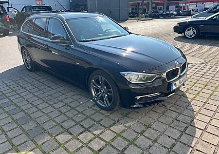 BMW 320d EfficientD. Ed. Touring Luxury Line Lux...