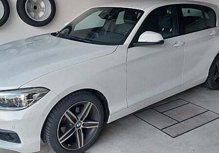 BMW 118i -Auto.,LED, Leder, Dachhimmel Anthrazit