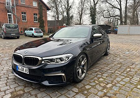 BMW M550i xDrive A -