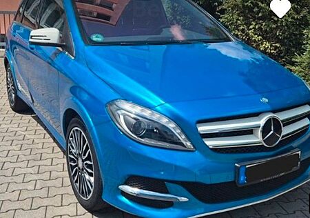 Mercedes-Benz B 250 e - Electric Drive Top Zustand