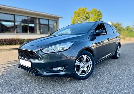 Ford Focus Turnier Trend, Zahnriemen neu PDC Navi SHZ