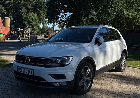 VW Tiguan Volkswagen TDI Highline DSG LED CarPlay PDC AHK