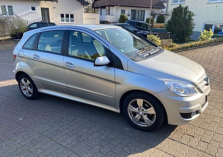 Mercedes-Benz B 180 CDI -