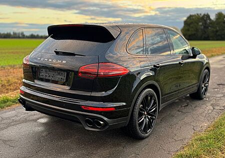 Porsche Cayenne FACELIFT PANO LED KAMERA LUFT 21 ZOLL