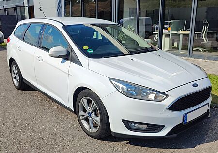 Ford Focus 1,5 TDCi 88kW PowerShift Trend Turnier...
