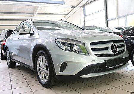 Mercedes-Benz GLB 200 GLA 200 Style-Paket