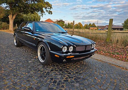 Jaguar XJR 4.0 1. Hand