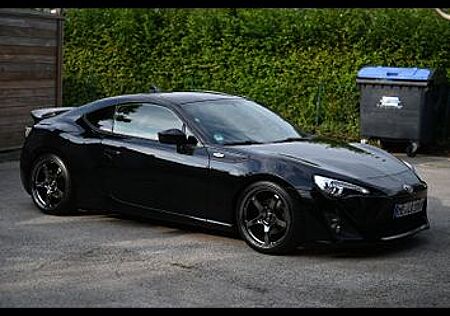 Toyota GT86 2,0-l-Boxermotor - Miltek - Tein Fahrwerk
