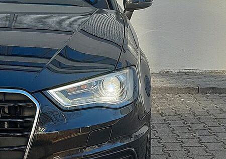 Audi A3 SB 2.0TDI/3xS-line Sport/Bi-Xen/DAB/DSP/18"