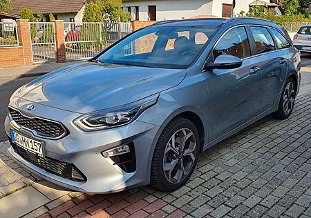 Kia Cee'd Sportswagon 1.6 CRDi DCT Vision Sports...