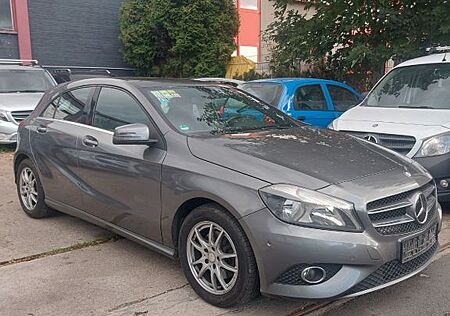 Mercedes-Benz A 180 BlueEfficiency Panoramadach