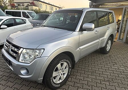 Mitsubishi Pajero 3.2 DI-D Invite 7-Sitzer Klima Kamera AHK