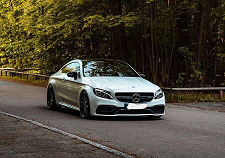 Mercedes-Benz C 63 AMG Mercedes S Coupé