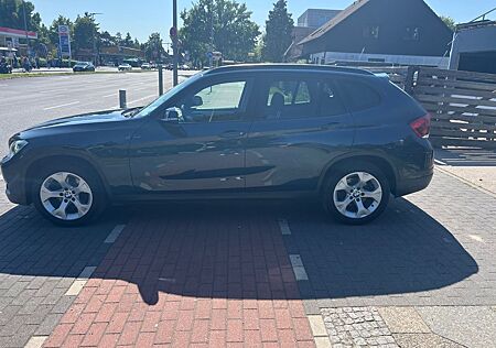 BMW X1 Baureihe 20 d sDrive,Pano,Navi,Xenon,