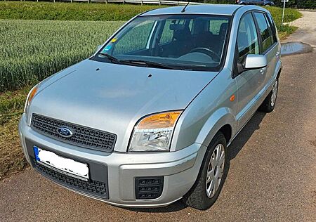 Ford Fusion 1,4 TDCi + +