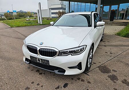 BMW 318d Touring d Sport Line LiveCockpit, Kamera,