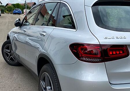 Mercedes-Benz GLC 300 4MATIC Autom. -