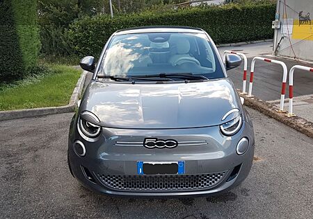 Fiat 500E "la Prima" 42 kWh La Prima