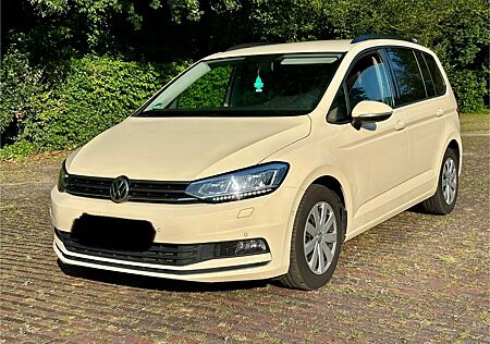 VW Touran Volkswagen DSG LED Xenon 7 Sitze Kamera TÜV 05/26