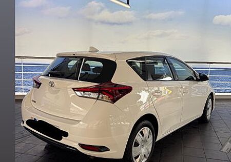 Toyota Auris 1,33-l-Dual-VVT-i -