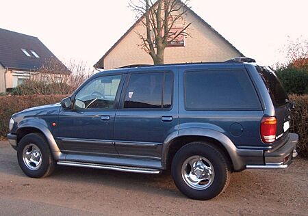 Ford Explorer Geländewagen 4.0 V6 Allrad