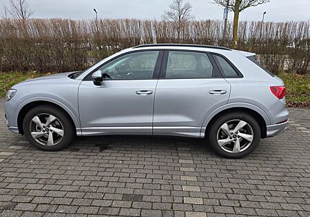 Audi Q3 40 TFSI quattro S tronic advanced advanced