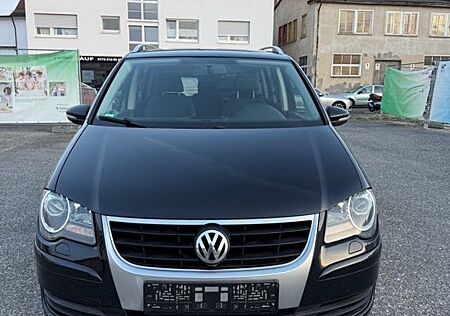 VW Touran Volkswagen Freestyle