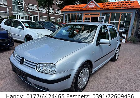VW Golf Volkswagen 1.6 EDITION/AUTOMATIK/KLIMAAUTOMATIK/TOP!
