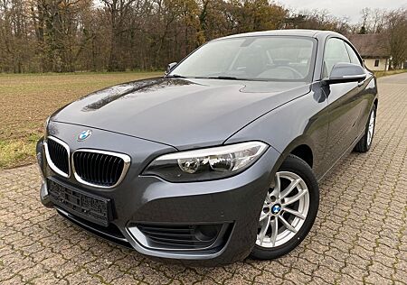 BMW 220i Coupe Automatik Top Zustand Navi